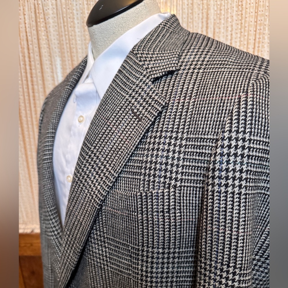 Hickey Freeman Black and White Houndstooth Blazer
